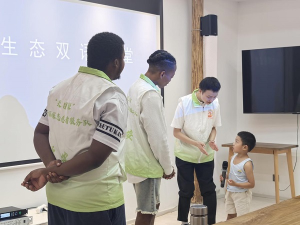 1757333603925083548.jpg 英语课2.jpg